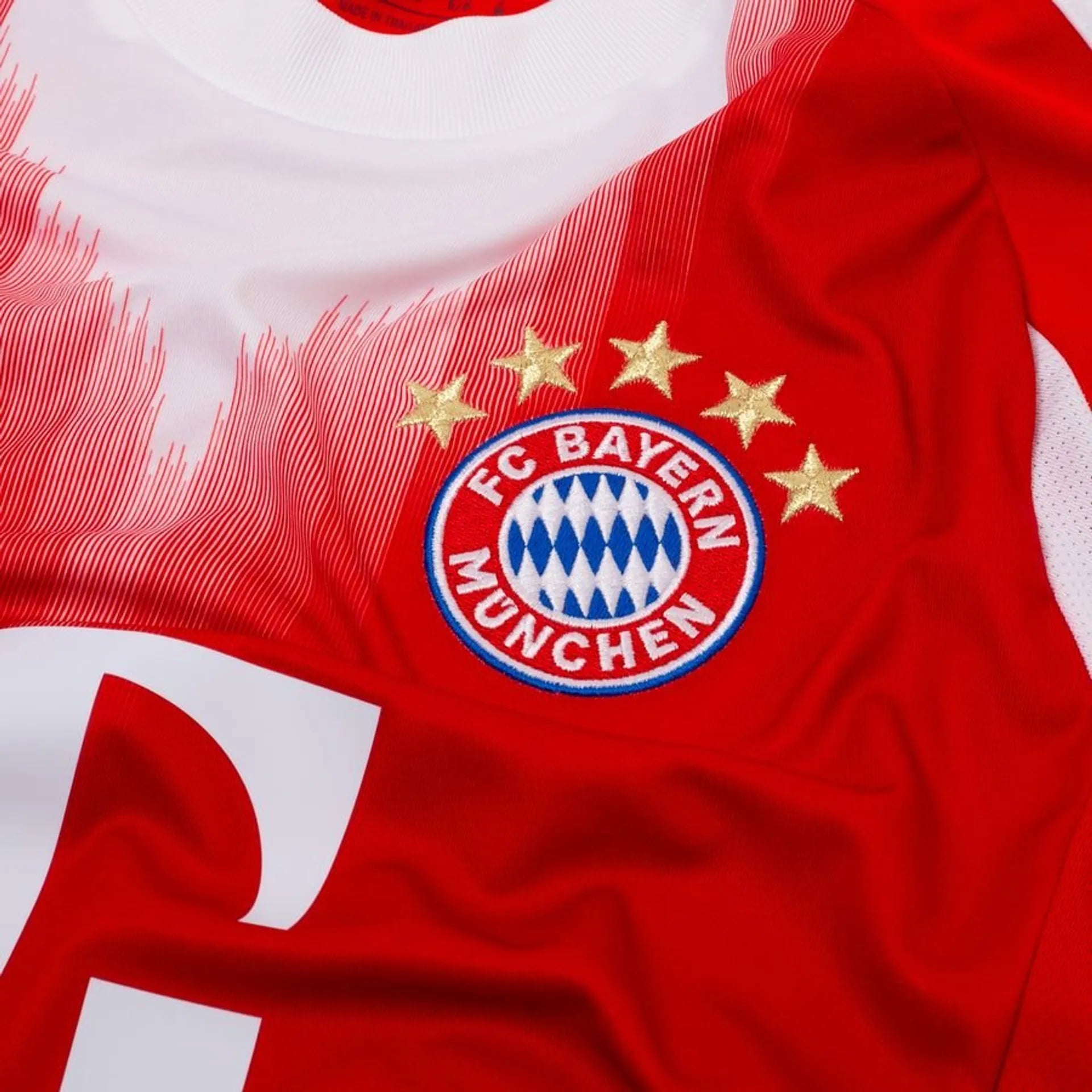 Bayern Munchen Home Shirt 2025/26 Fan Edition