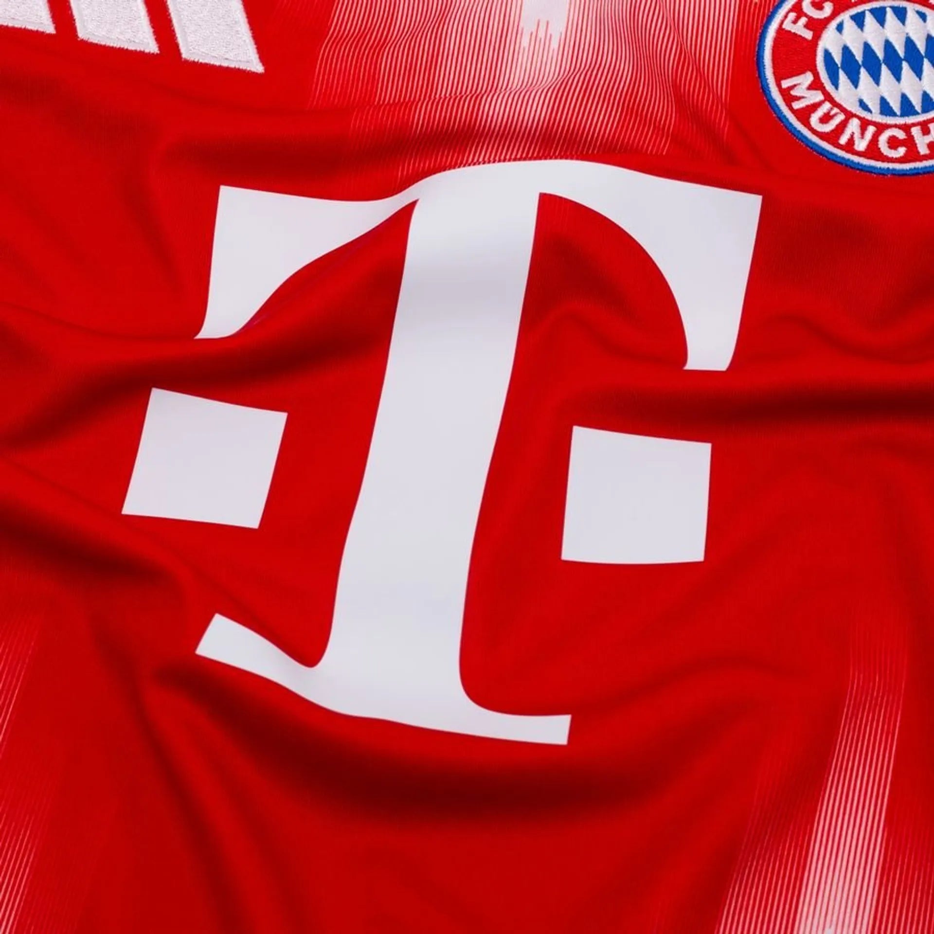 Bayern Munchen Home Shirt 2025/26 Fan Edition